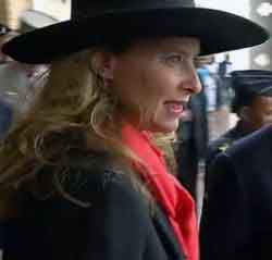 Chapeau YSL pour Valoche